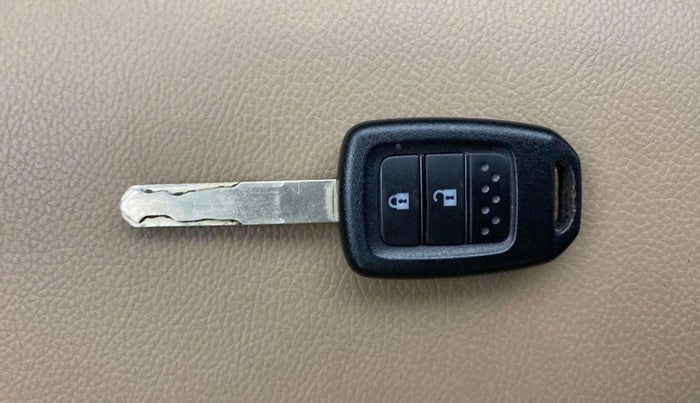 2021 Honda Amaze 1.2L I-VTEC S, Petrol, Manual, 21,339 km, Key Close Up