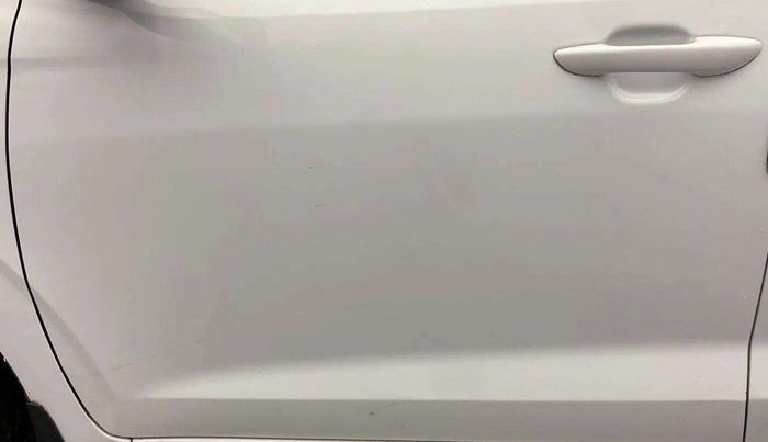 2020 Hyundai AURA S 1.2, Petrol, Manual, 54,446 km, Front passenger door - Minor scratches