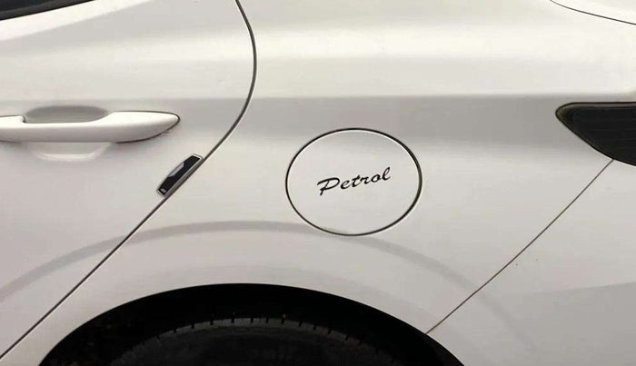 2020 Hyundai AURA S 1.2, Petrol, Manual, 54,446 km, Left quarter panel - Minor scratches