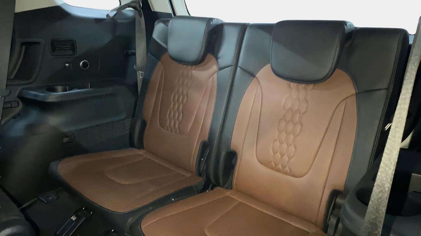 2021 Hyundai ALCAZAR PLATINUM (O) 6STR 2.0 AT, Petrol, Automatic, 49,941 km, Third Seat Row ( optional )