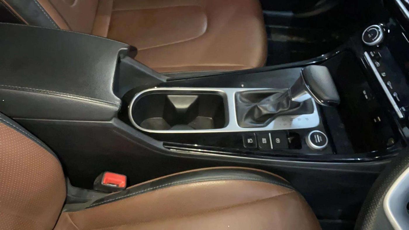 2021 Hyundai ALCAZAR PLATINUM (O) 6STR 2.0 AT, Petrol, Automatic, 49,941 km, Gear Lever