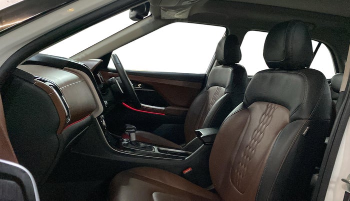 2021 Hyundai ALCAZAR PLATINUM (O) 6STR 2.0 AT, Petrol, Automatic, 49,798 km, Right Side Front Door Cabin