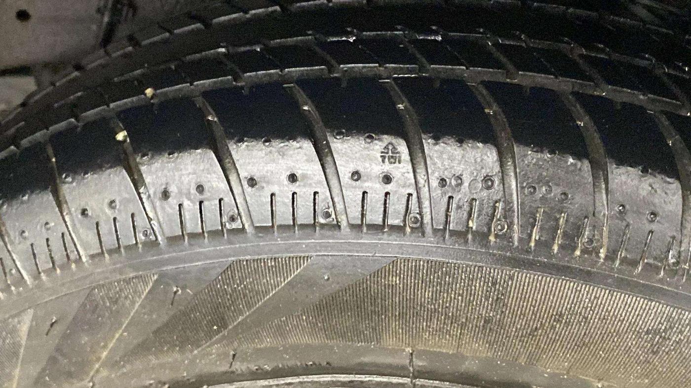 2019 Maruti Celerio VXI CNG, CNG, Manual, 13,788 km, Right Rear Tyre Tread