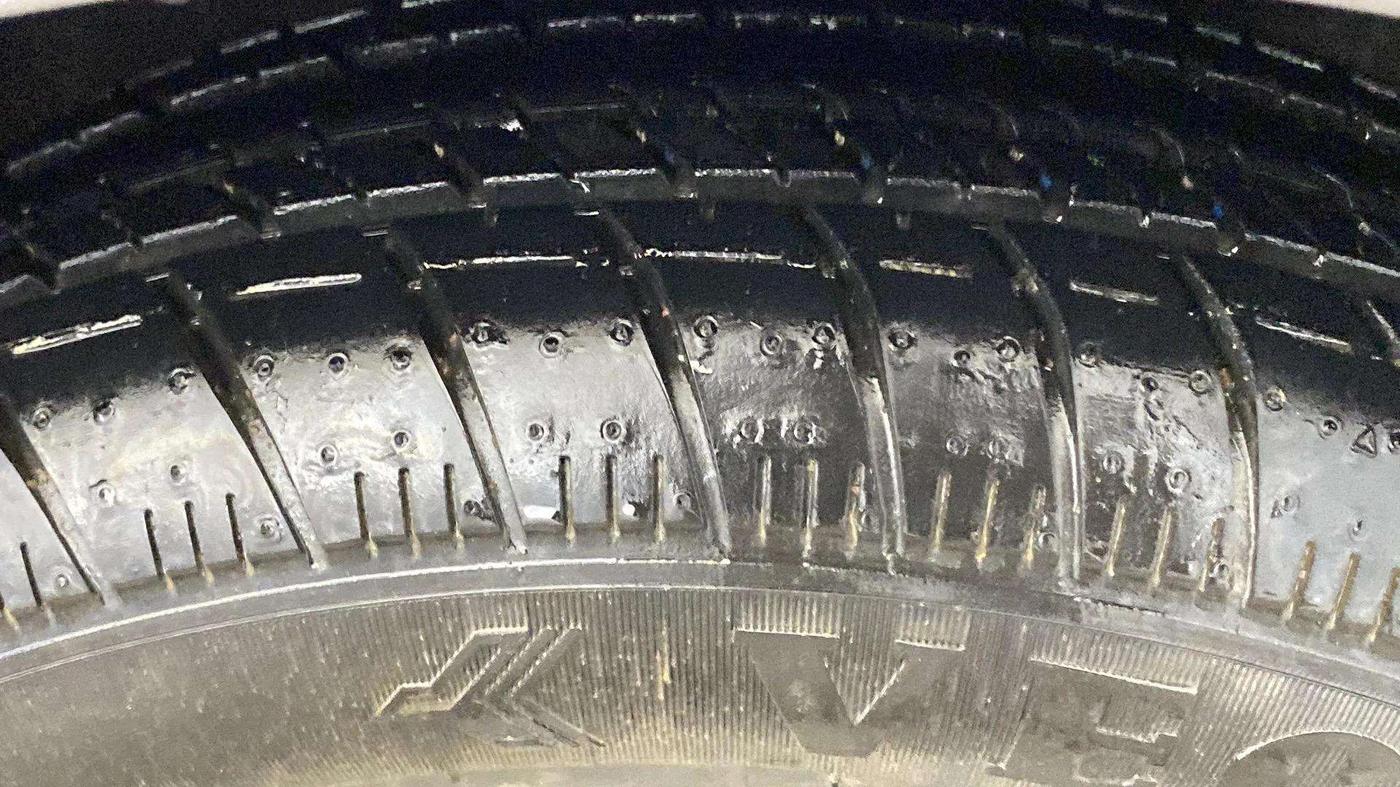 2019 Maruti Celerio VXI CNG, CNG, Manual, 13,788 km, Right Front Tyre Tread