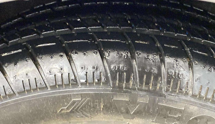2019 Maruti Celerio VXI CNG, CNG, Manual, 13,671 km, Right Front Tyre Tread