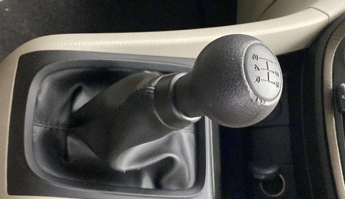2019 Maruti Celerio VXI CNG, CNG, Manual, 13,671 km, Gear lever - Boot cover slightly torn