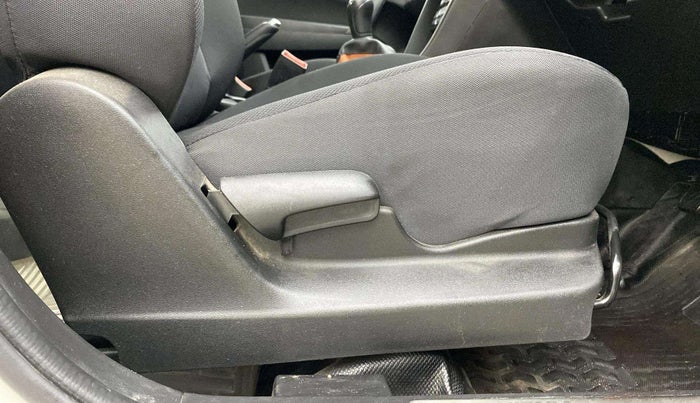 2020 Maruti Vitara Brezza VXI, Petrol, Manual, 40,367 km, Driver Side Adjustment Panel