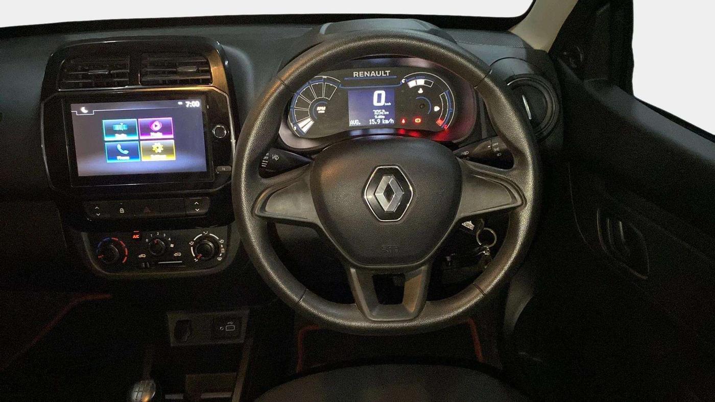 2024 Renault Kwid RXL(O) 1.0L, Petrol, Manual, 7,061 km, Steering Wheel Close Up