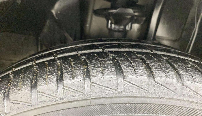 2021 Datsun Redi Go T(O), Petrol, Manual, 39,288 km, Right Front Tyre Tread