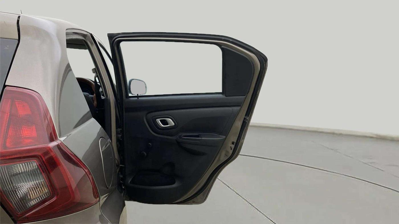 2021 Datsun Redi Go T(O), Petrol, Manual, 39,288 km, RHS Rear Door