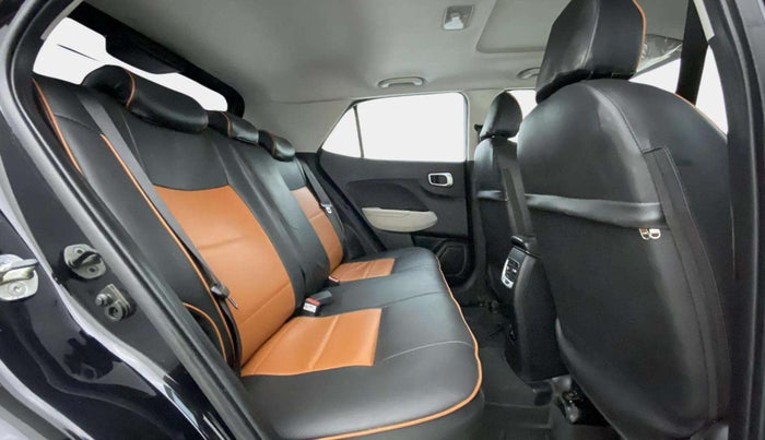 2024 Hyundai VENUE SX (O) 1.0 TURBO DCT, Petrol, Automatic, 45,708 km, Right Side Rear Door Cabin