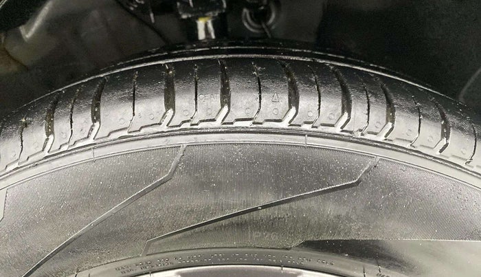2024 Hyundai VENUE SX (O) 1.0 TURBO DCT, Petrol, Automatic, 45,708 km, Right Front Tyre Tread