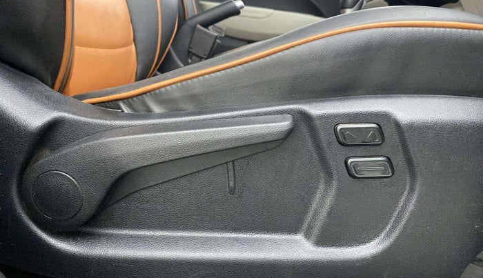 2024 Hyundai VENUE SX (O) 1.0 TURBO DCT, Petrol, Automatic, 45,708 km, Driver Side Adjustment Panel