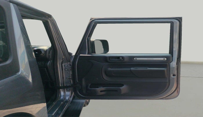2021 Mahindra Thar LX HT PETROL 4WD MT, Petrol, Manual, 39,586 km, RHS Rear Door