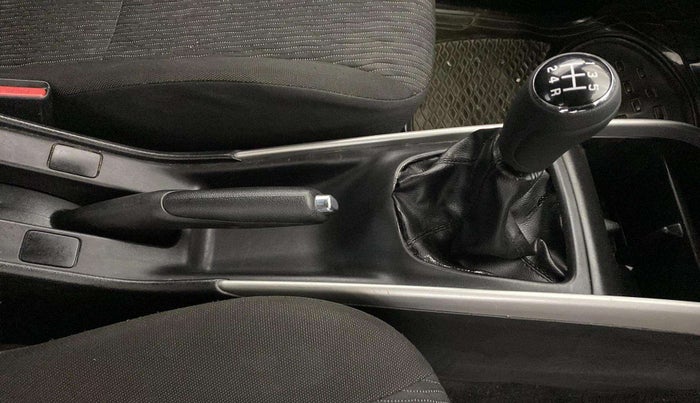 2018 Maruti Baleno DELTA PETROL 1.2, Petrol, Manual, 65,813 km, Gear Lever