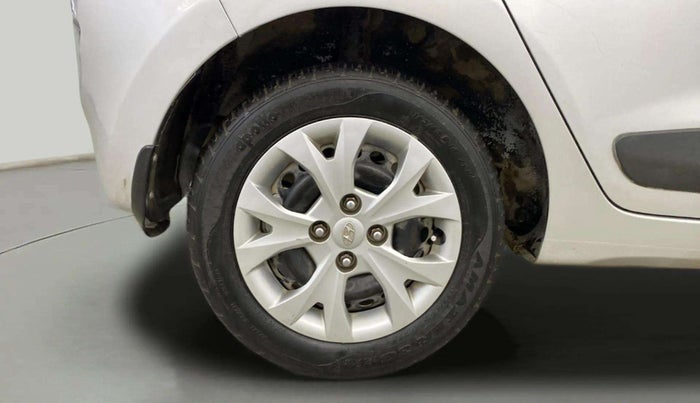 2013 Hyundai Grand i10 SPORTZ 1.2 KAPPA VTVT, Petrol, Manual, 27,840 km, Right Rear Wheel