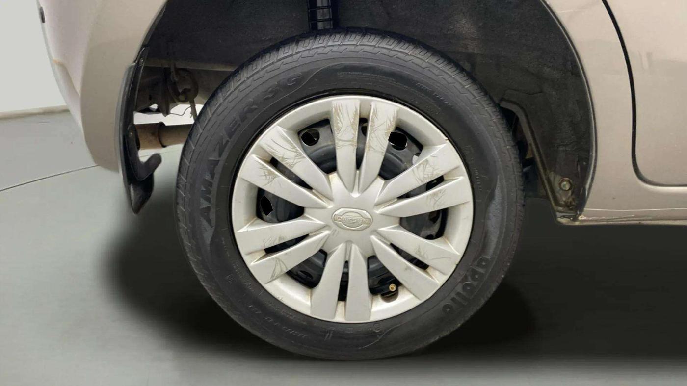 2015 Datsun Go T, Petrol, Manual, 20,220 km, Right Rear Wheel