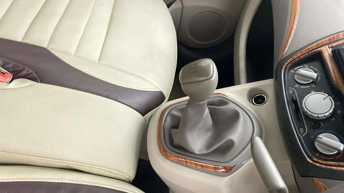 2015 Datsun Go T, Petrol, Manual, 20,220 km, Gear Lever