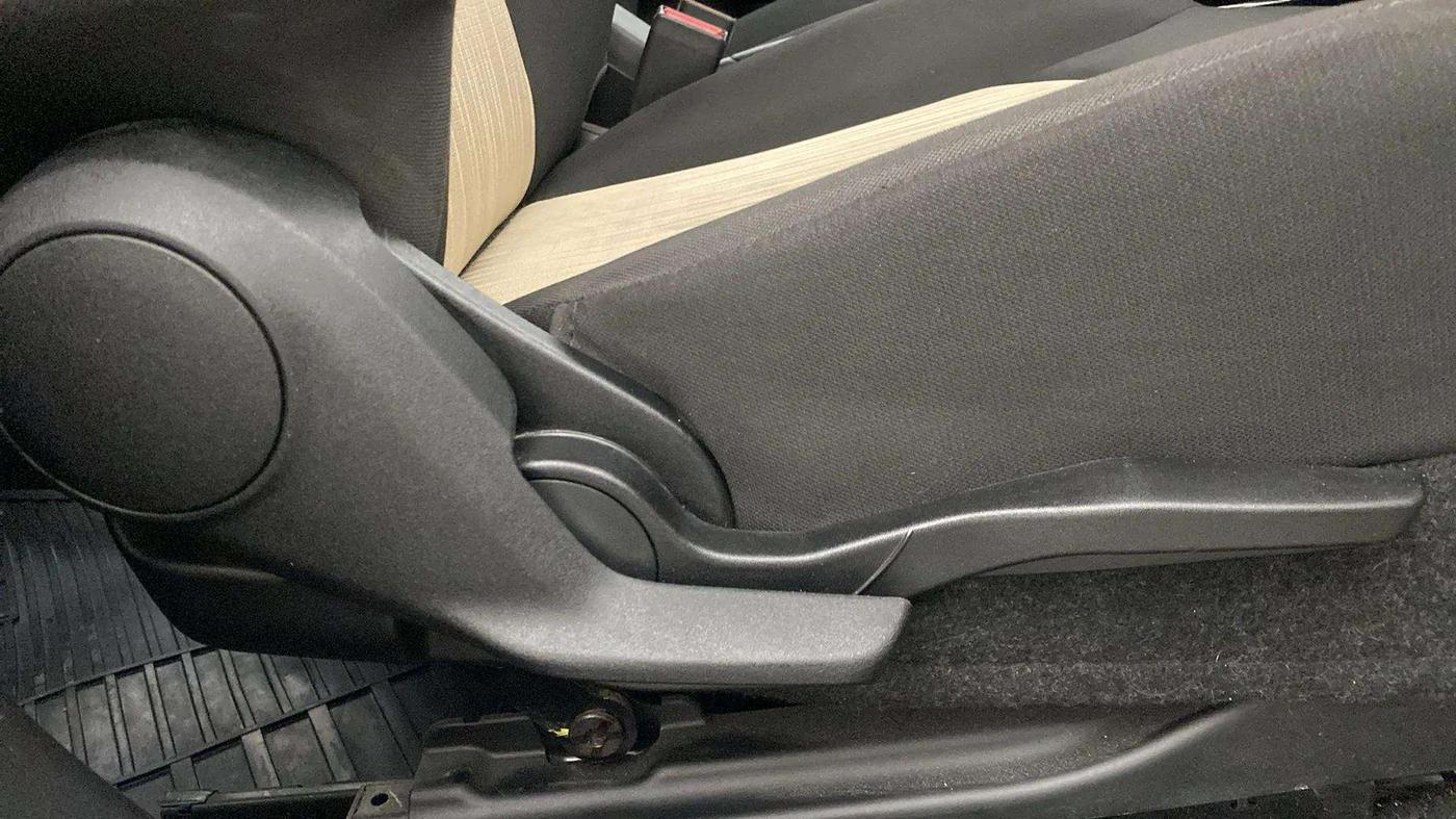 2022 Toyota Glanza G, Petrol, Manual, 22,431 km, Driver Side Adjustment Panel