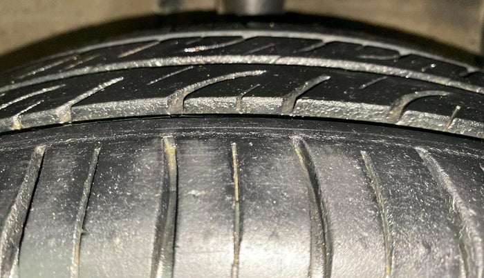 2015 Hyundai Xcent S 1.2, Petrol, Manual, 79,650 km, Right Front Tyre Tread