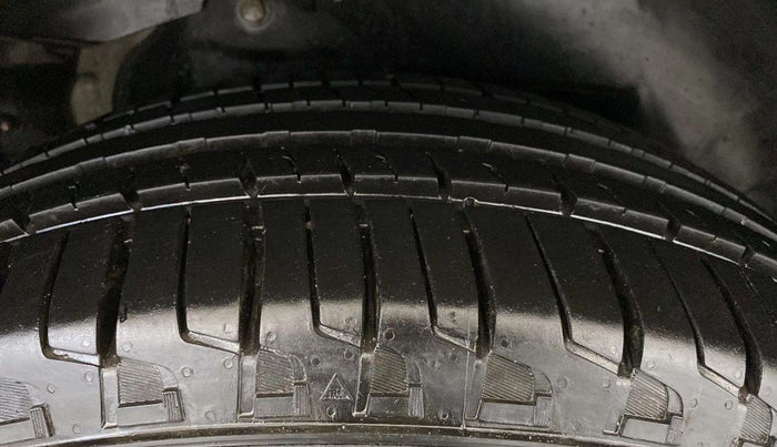 2019 Mahindra XUV500 W9 AT, Diesel, Automatic, 67,770 km, Right Rear Tyre Tread