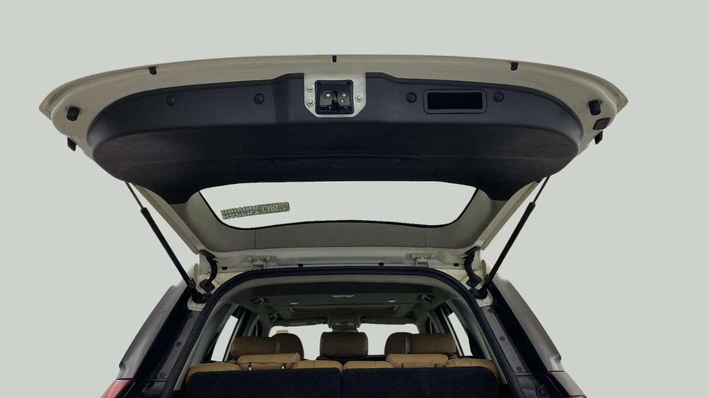 2019 Mahindra XUV500 W9 AT, Diesel, Automatic, 67,770 km, Boot Door Open