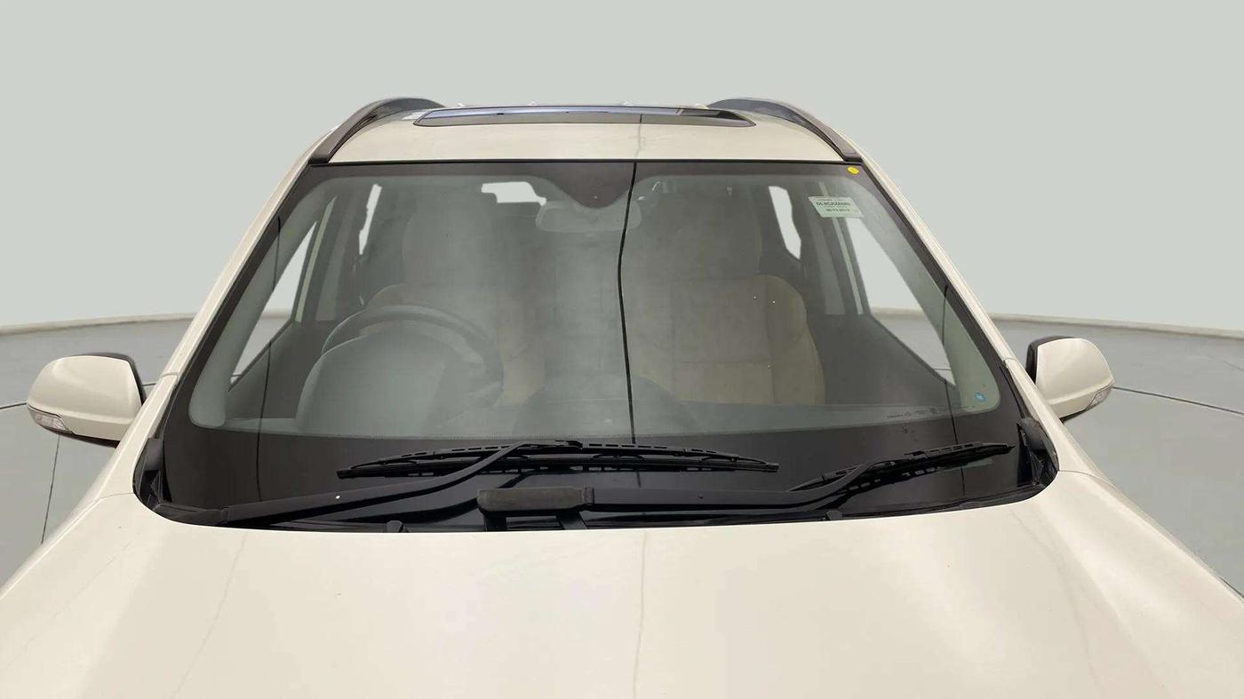 2019 Mahindra XUV500 W9 AT, Diesel, Automatic, 67,770 km, Front Windshield