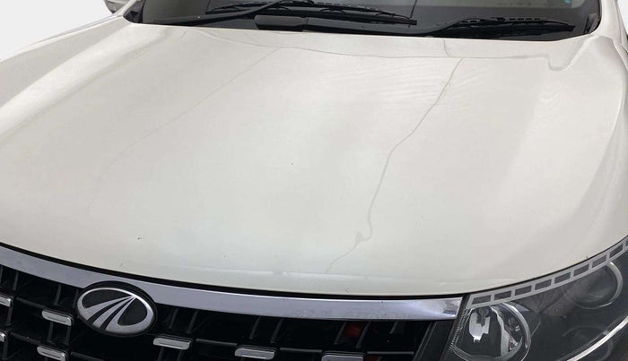 2019 Mahindra XUV500 W9 AT, Diesel, Automatic, 67,770 km, Bonnet (hood) - Slightly dented