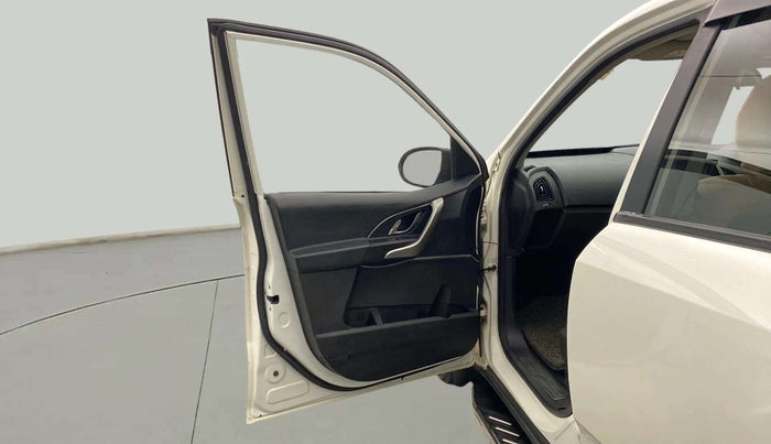 2019 Mahindra XUV500 W9 AT, Diesel, Automatic, 67,770 km, LHS Front Door