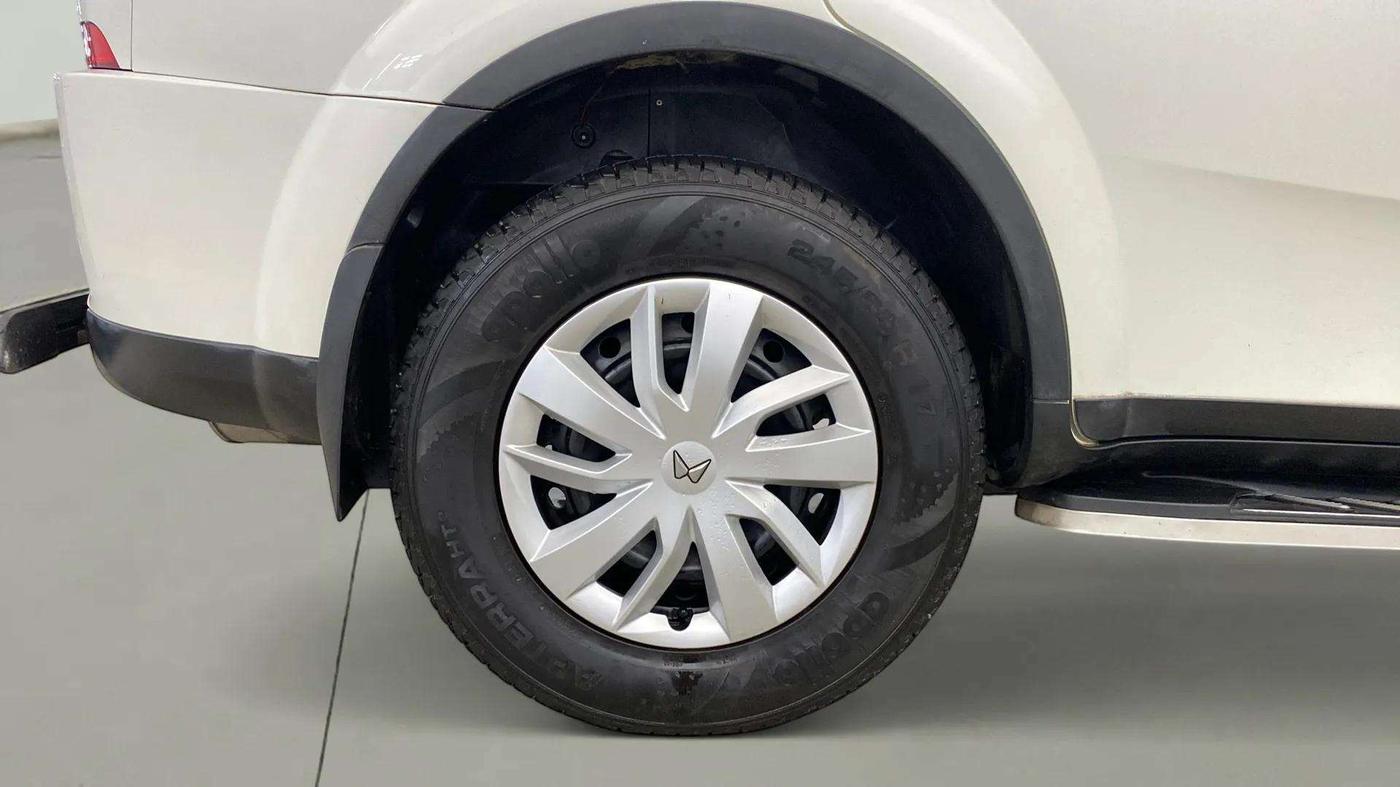2019 Mahindra XUV500 W9 AT, Diesel, Automatic, 67,770 km, Right Rear Wheel