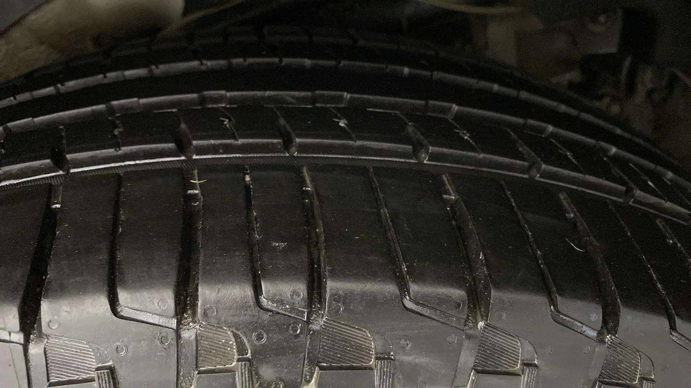 2019 Mahindra XUV500 W9 AT, Diesel, Automatic, 67,770 km, Left Rear Tyre Tread