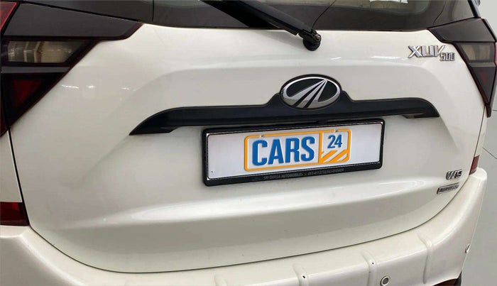 2019 Mahindra XUV500 W9 AT, Diesel, Automatic, 67,770 km, Dicky (Boot door) - Minor scratches