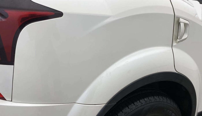 2019 Mahindra XUV500 W9 AT, Diesel, Automatic, 67,770 km, Right quarter panel - Minor scratches