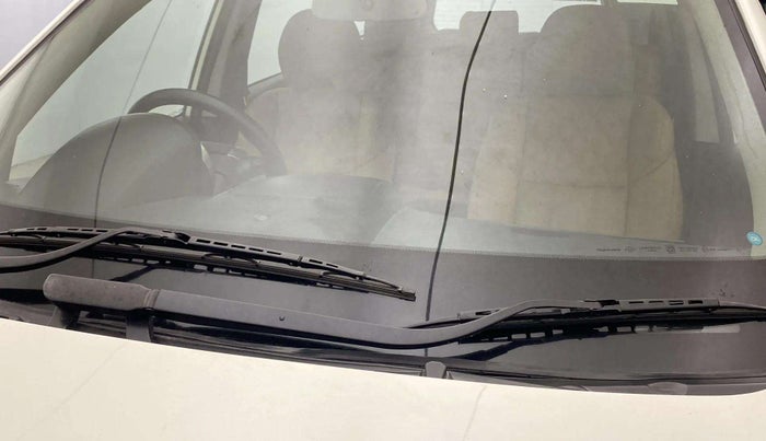 2019 Mahindra XUV500 W9 AT, Diesel, Automatic, 67,770 km, Front windshield - Minor spot on windshield