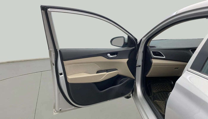 2018 Hyundai Verna 1.6 VTVT SX, Petrol, Manual, 48,869 km, LHS Front Door