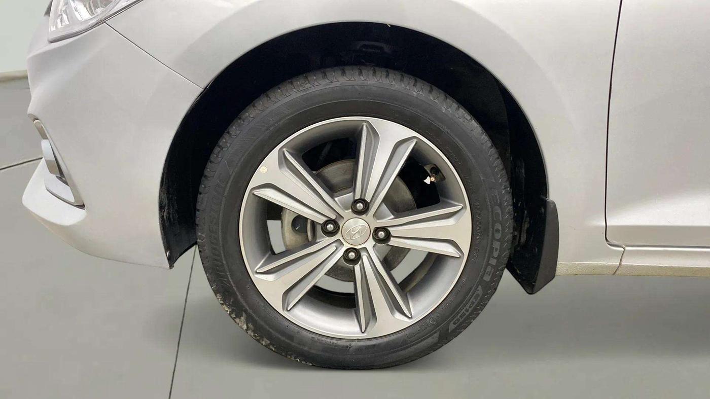 2018 Hyundai Verna 1.6 VTVT SX, Petrol, Manual, 48,869 km, Left Front Wheel