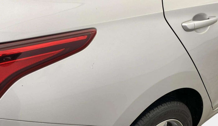 2018 Hyundai Verna 1.6 VTVT SX, Petrol, Manual, 48,869 km, Right quarter panel - Minor scratches
