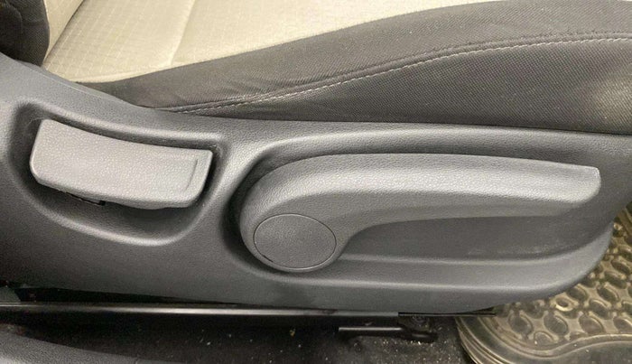 2018 Hyundai Verna 1.6 VTVT SX, Petrol, Manual, 48,869 km, Driver Side Adjustment Panel