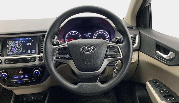 2018 Hyundai Verna 1.6 VTVT SX, Petrol, Manual, 48,869 km, Steering Wheel Close Up