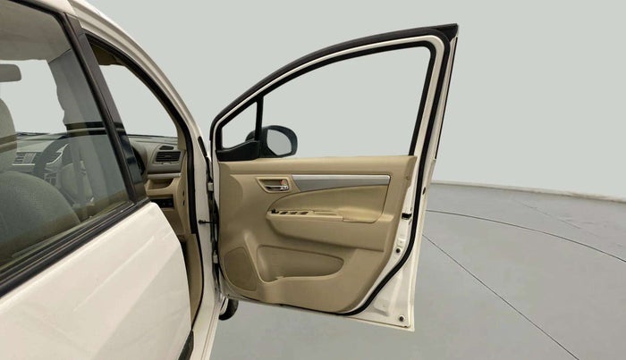 2016 Maruti Ertiga VXI, Petrol, Manual, 74,280 km, RHS Front Door