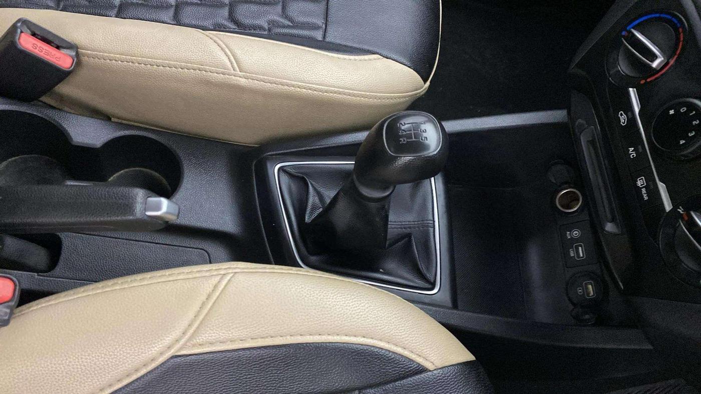 2020 Hyundai Elite i20 SPORTZ PLUS 1.2, Petrol, Manual, 50,413 km, Gear Lever