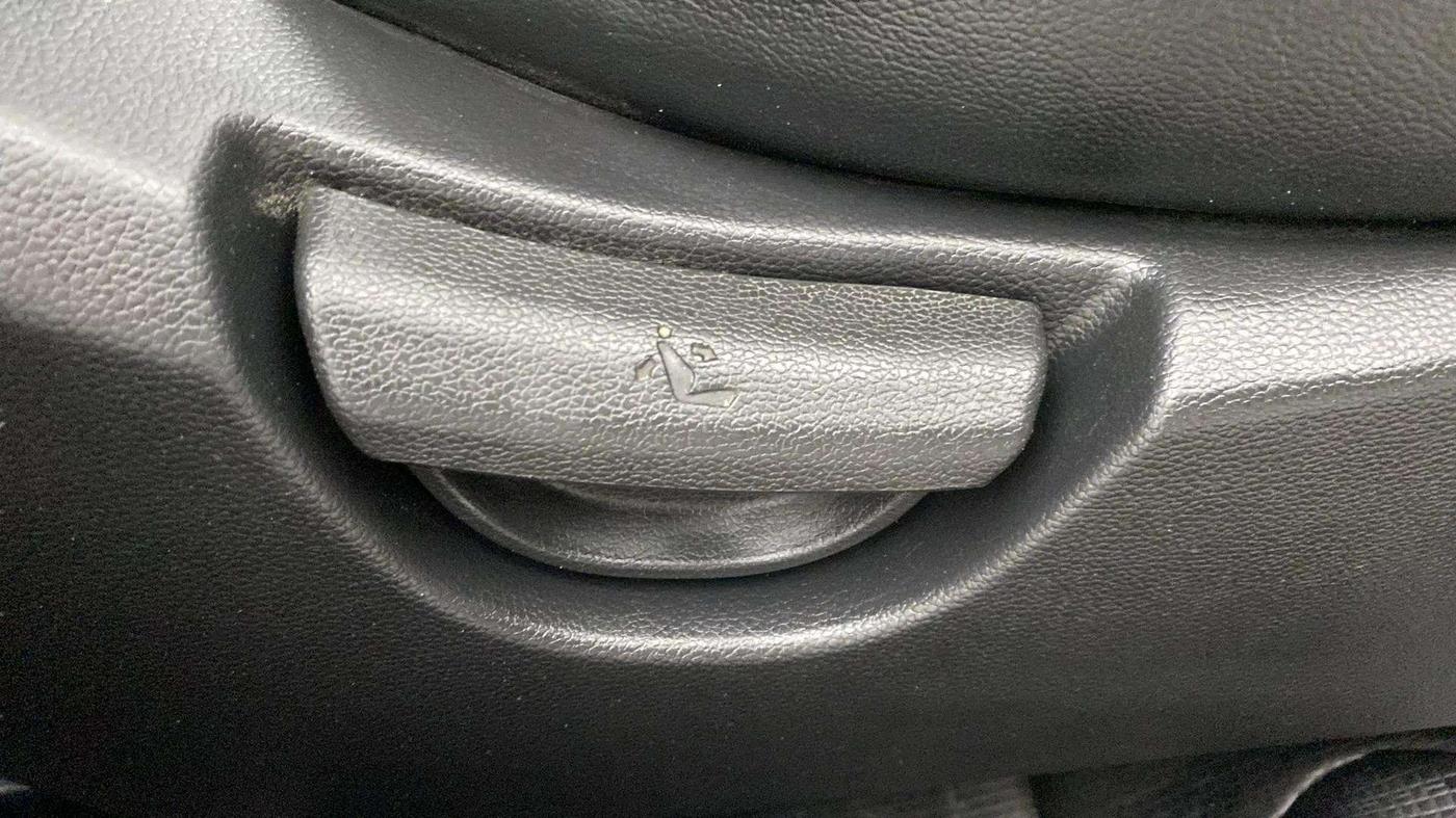 2020 Hyundai Grand i10 SPORTZ 1.2 KAPPA VTVT, Petrol, Manual, 30,765 km, Driver Side Adjustment Panel