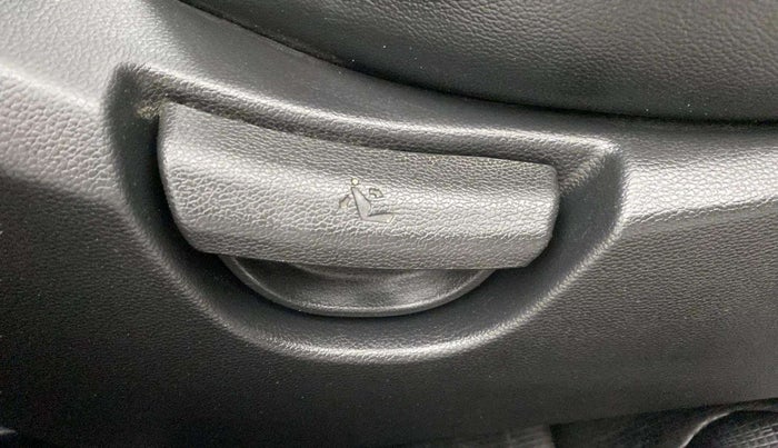 2020 Hyundai Grand i10 SPORTZ 1.2 KAPPA VTVT, Petrol, Manual, 30,765 km, Driver Side Adjustment Panel