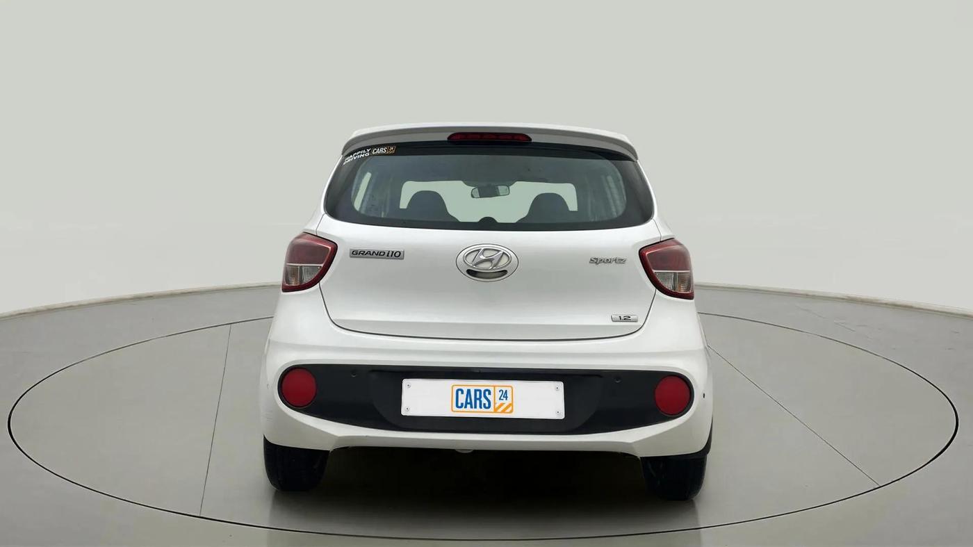 2020 Hyundai Grand i10 SPORTZ 1.2 KAPPA VTVT, Petrol, Manual, 30,765 km, Back/Rear