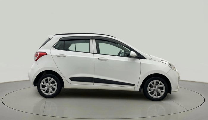 2020 Hyundai Grand i10 SPORTZ 1.2 KAPPA VTVT, Petrol, Manual, 30,765 km, Right Side View