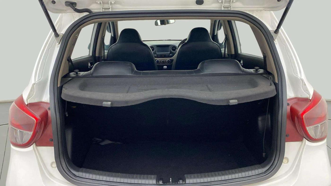 2020 Hyundai Grand i10 SPORTZ 1.2 KAPPA VTVT, Petrol, Manual, 30,765 km, Boot Open Zoomed View