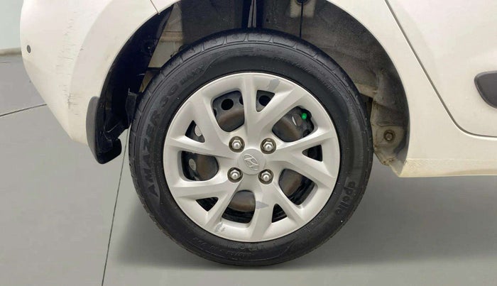 2020 Hyundai Grand i10 SPORTZ 1.2 KAPPA VTVT, Petrol, Manual, 30,765 km, Right Rear Wheel
