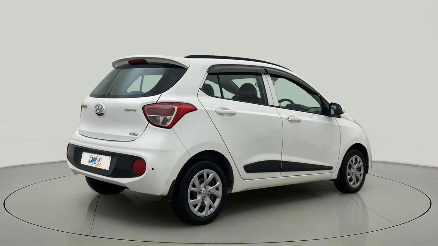 2020 Hyundai Grand i10 SPORTZ 1.2 KAPPA VTVT, Petrol, Manual, 30,765 km, Right Back Diagonal