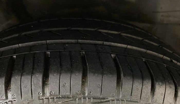 2015 Honda Amaze 1.2L I-VTEC S, Petrol, Manual, 69,089 km, Right Rear Tyre Tread