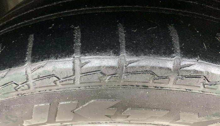 2018 Maruti S Cross SIGMA 1.3, Diesel, Manual, 61,298 km, Left Front Tyre Tread